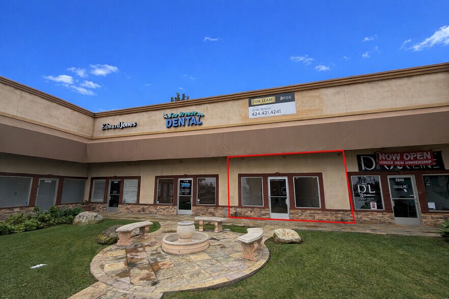 5058-5966 Warner Ave, Huntington Beach, CA à louer - Photo principale – Image 1 sur 8