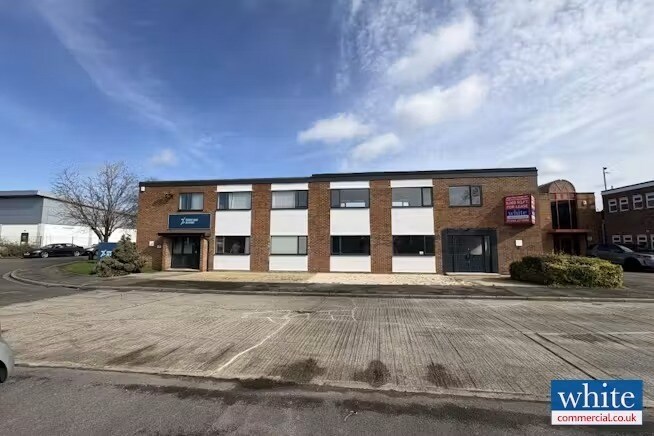 Telford Rd, Bicester à louer - Photo de l’immeuble – Image 3 sur 14