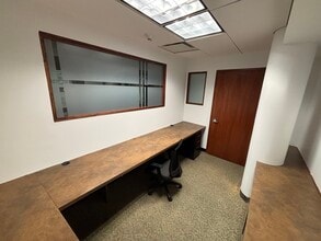 555 Pleasantville Rd, Briarcliff Manor, NY à louer Photo de l’immeuble– Image 1 sur 1