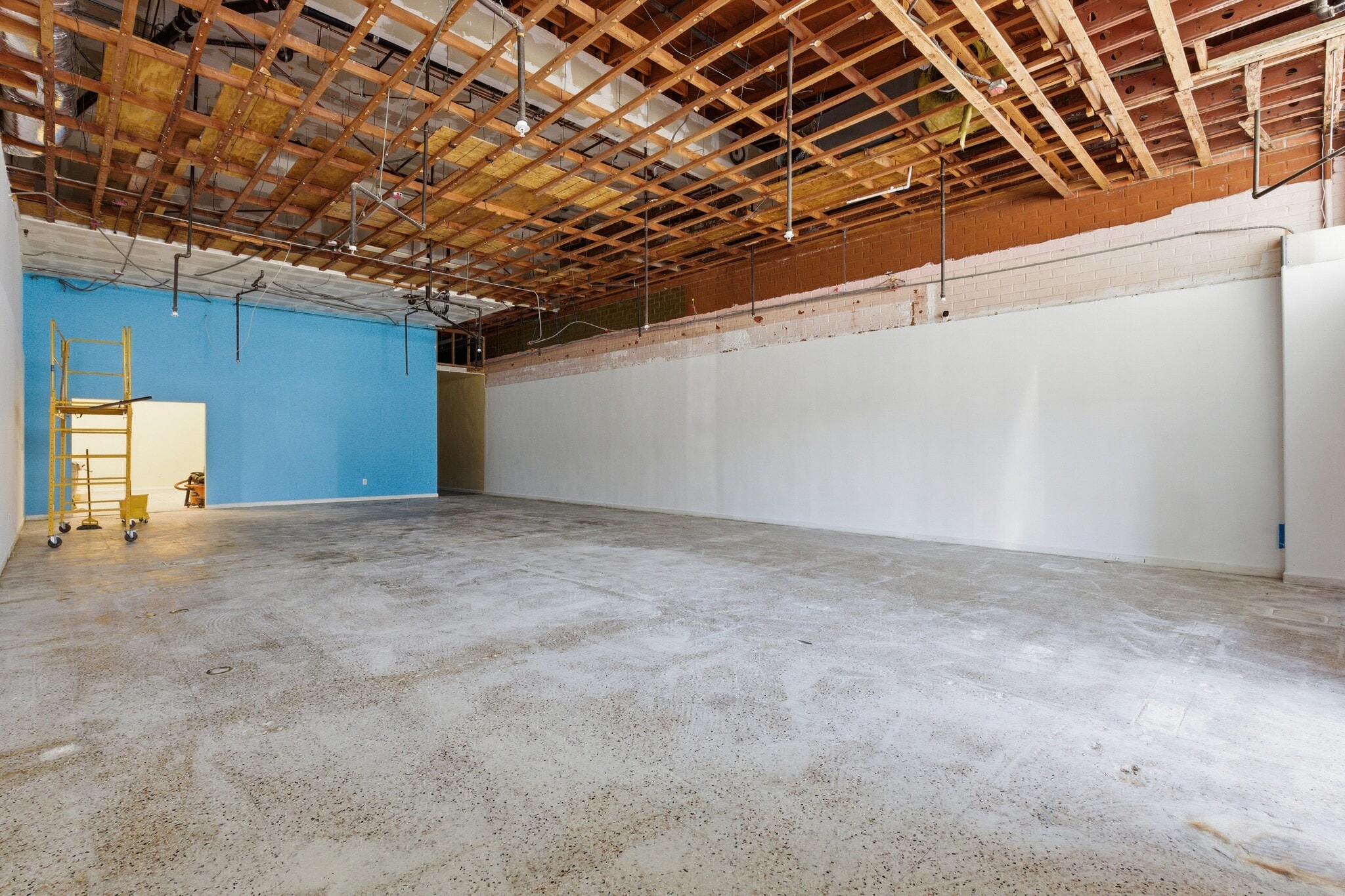 6949 La Tijera Blvd, Los Angeles, CA à louer Photo intérieure– Image 1 sur 4