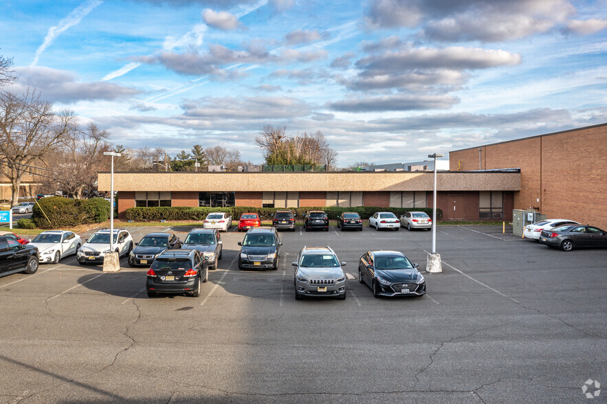 16 Bleeker St, Millburn, NJ à louer - Photo de l’immeuble – Image 3 sur 16
