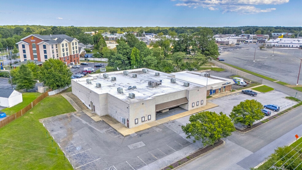 21800 N Shangri La Dr, Lexington Park, MD à louer - Photo de l’immeuble – Image 2 sur 38