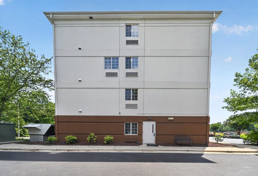 1055 Waterford Commons Rd, Greenville, NC à vendre - Photo de l’immeuble – Image 2 sur 32