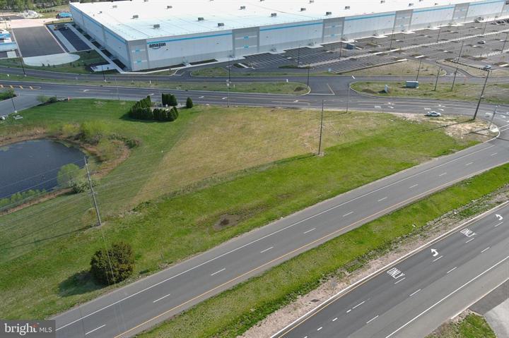 156 Route 40, Carneys Point, NJ à louer - Photo de l’immeuble – Image 3 sur 8