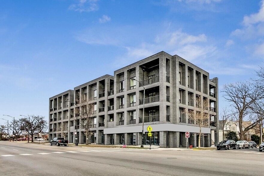 5235 N Western Ave, Chicago, IL à vendre - Photo de l’immeuble – Image 1 sur 11