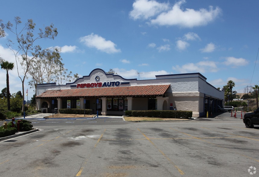 3752 Plaza Dr, Oceanside, CA à louer - Photo principale – Image 1 sur 4