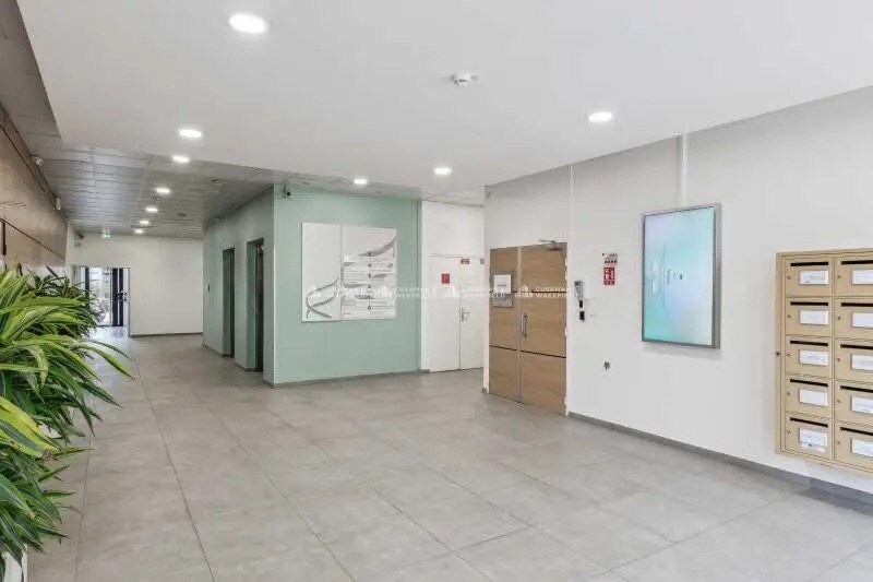 60 Avenue Rockefeller, Lyon à louer - Photo de l’immeuble – Image 3 sur 16