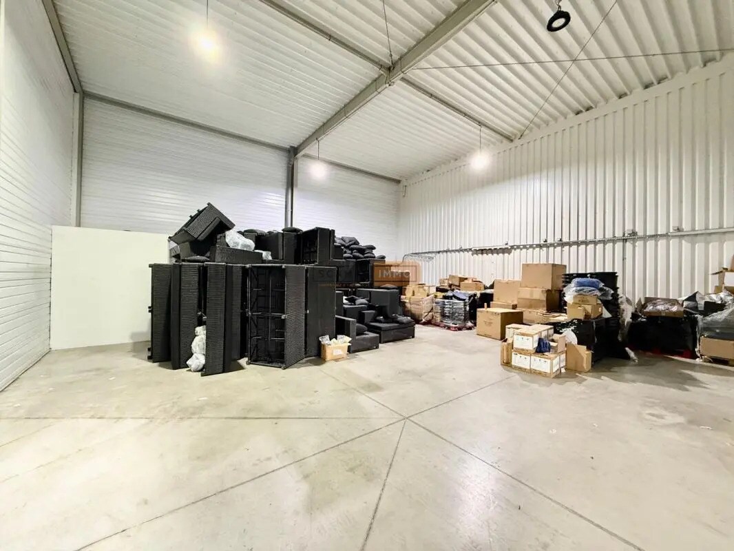 Industriel/Logistique dans Fréjus à louer Photo intérieure– Image 1 sur 17