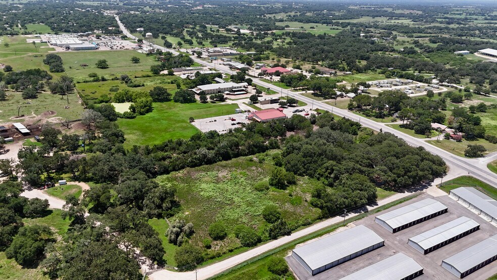 29 County Road 77B, Hallettsville, TX à vendre - Aérien – Image 2 sur 24