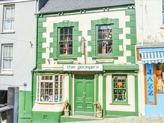 Plus de détails pour 24 Market St, Haverfordwest - Local commercial à vendre