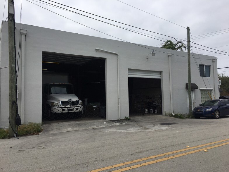 1207 SW 1st Ave, Fort Lauderdale, FL à louer - Photo de l’immeuble – Image 3 sur 10