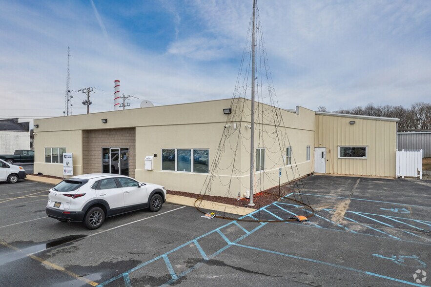 17573 S Dupont Hwy, Harrington, DE à louer - Photo de l’immeuble – Image 2 sur 5