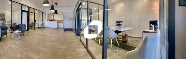 Plus de détails pour Bureau à vendre