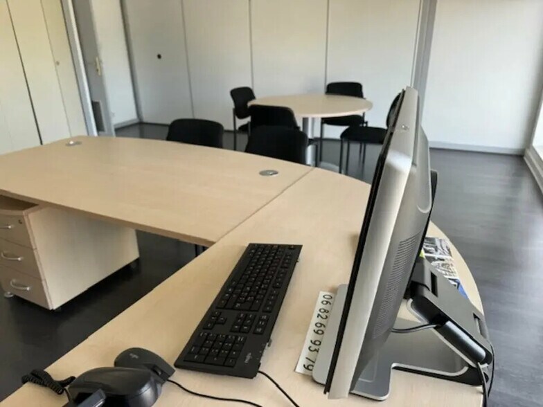 Local d'activités dans Villefranche-sur-Saône à vendre - Photo de l’immeuble – Image 1 sur 3