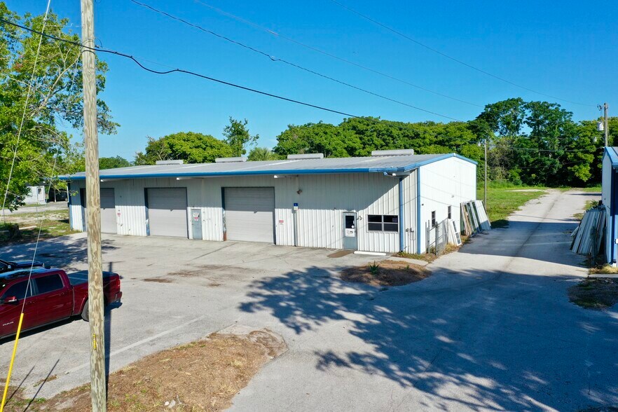 16015 US-19 Hwy, Hudson, FL à louer - Photo de l’immeuble – Image 3 sur 6