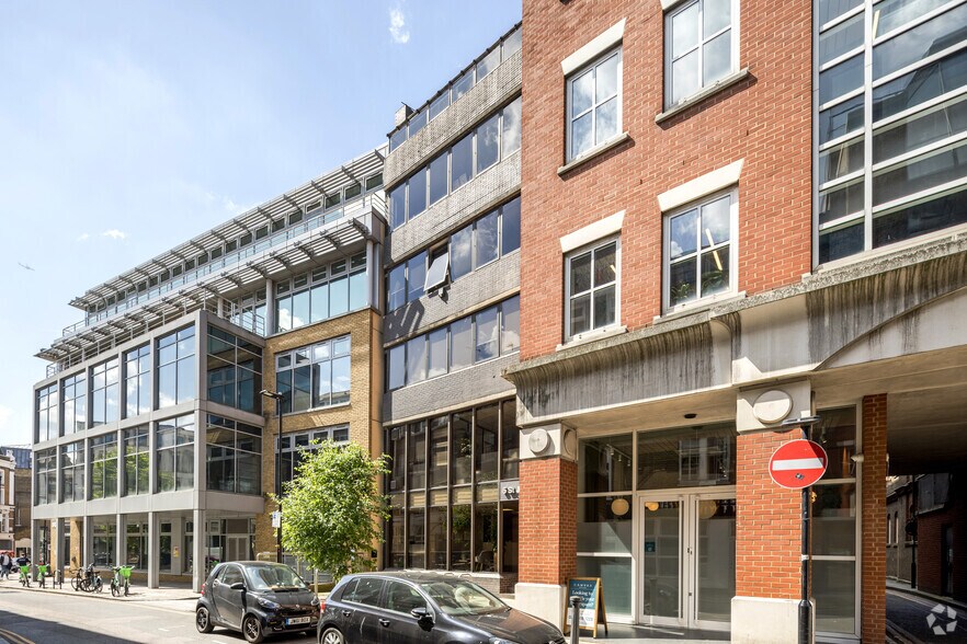 5 St Johns Ln, Londres à louer - Photo de l’immeuble – Image 1 sur 14