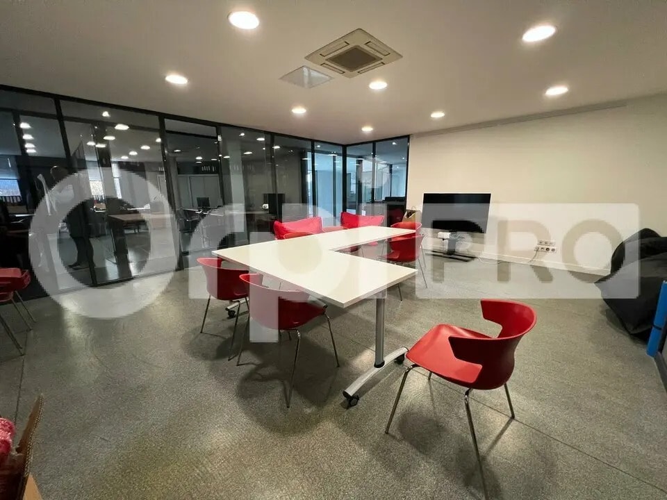 Bureau dans Grigny à vendre Photo intérieure– Image 1 sur 8