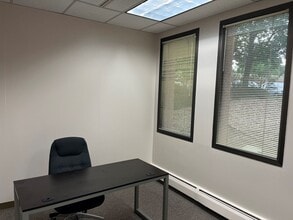 2121 S Oneida St, Denver, CO à louer Photo intérieure– Image 2 sur 4