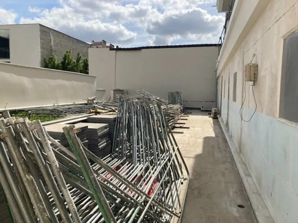 Local commercial dans Fontenay-sous-Bois à louer Photo de l’immeuble– Image 1 sur 12