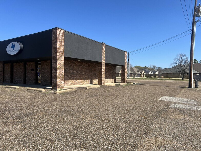 2802 Gilmer Rd, Longview, TX à vendre - Photo principale – Image 1 sur 3