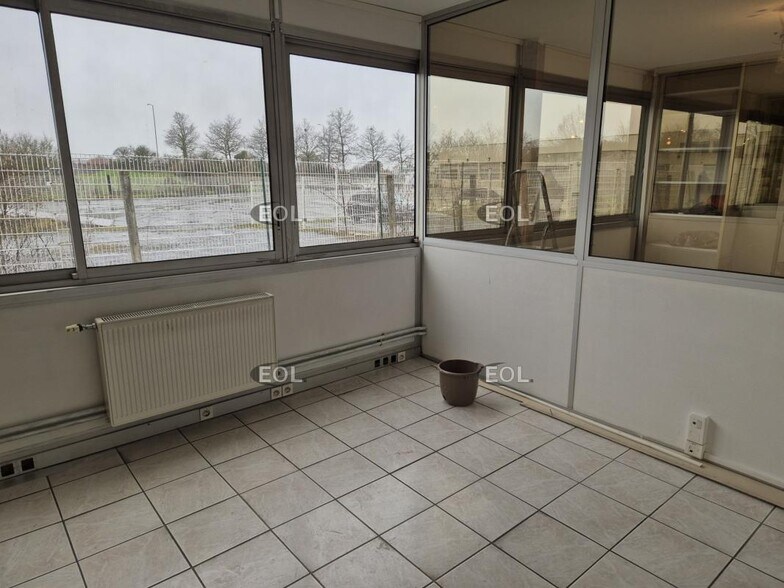 16 Rue Du Chêne Vert, SAINT-BARTHELEMY-D'ANJOU à louer - Photo intérieure – Image 3 sur 3
