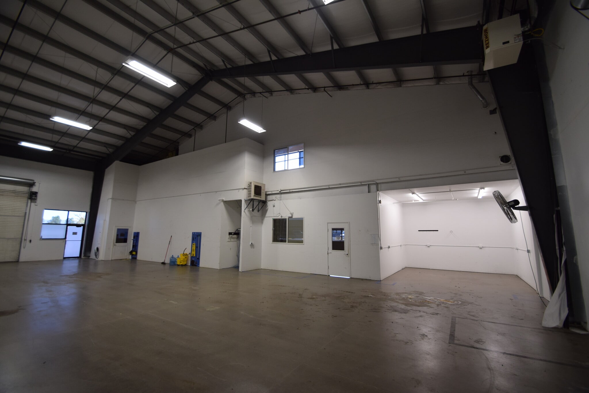 2121 SW Deerhound Ave, Redmond, OR à louer Photo intérieure– Image 1 sur 8