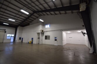 2121 SW Deerhound Ave, Redmond, OR à louer Photo intérieure– Image 1 sur 8