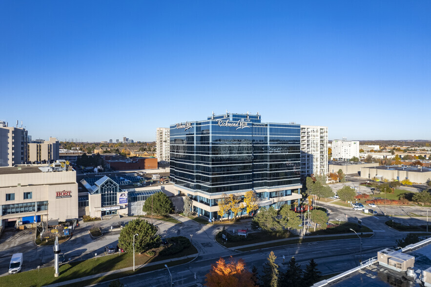 225 E Beaver Creek Rd, Richmond Hill, ON à louer - Photo de l’immeuble – Image 3 sur 5