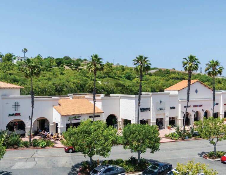 979 Avenida Pico, San Clemente, CA à vendre - Photo de l’immeuble – Image 2 sur 20