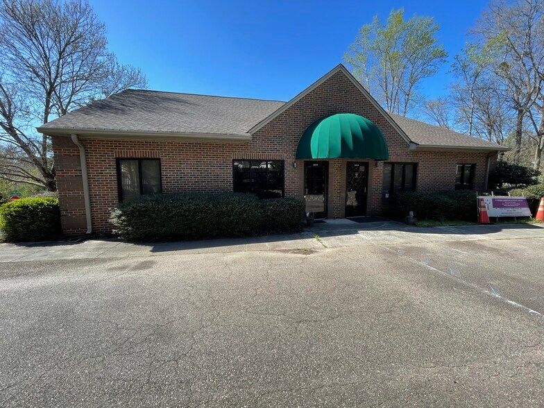 500 E Wait Ave, Wake Forest, NC à louer - Photo de l’immeuble – Image 2 sur 9