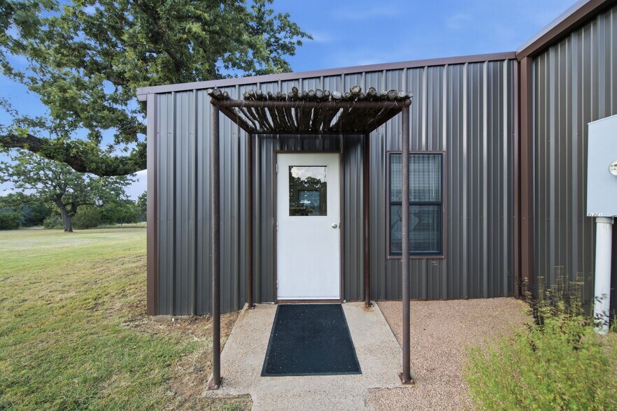 4711 S Highway 281, Mineral Wells, TX à vendre - Photo de l’immeuble – Image 2 sur 3