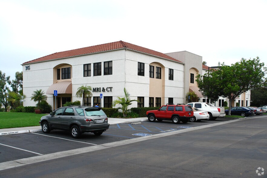 345 Saxony Rd, Encinitas, CA à louer - Photo principale – Image 1 sur 5