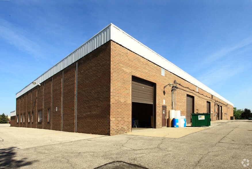 761 Beta Dr, Mayfield Village, OH à louer - Photo de l’immeuble – Image 2 sur 9