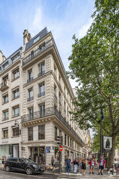 21 Rue Royale, Paris à louer - Photo de l’immeuble – Image 2 sur 4