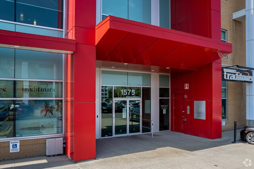 1575 Boul De L'avenir, Laval, QC à vendre - Photo de l’immeuble – Image 3 sur 4