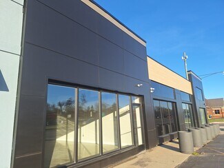 Plus de détails pour 28531-28557 Woodward Ave, Berkley, MI - Local commercial à louer