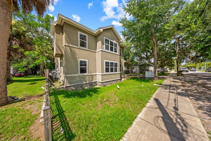 1015 Verona St, Kissimmee, FL à vendre - Photo de l’immeuble – Image 2 sur 49