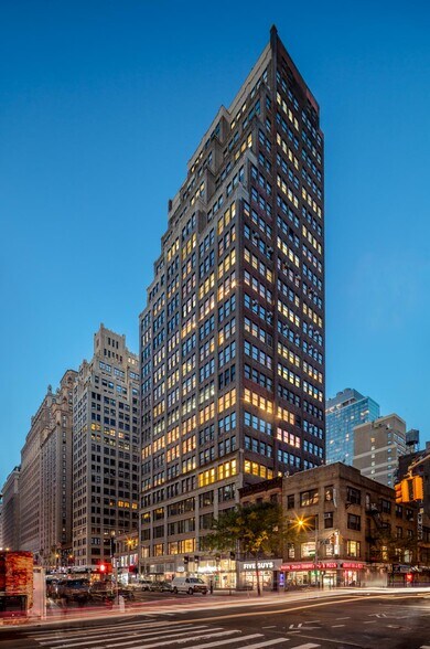 345 7th Ave, New York, NY à louer - Photo de l’immeuble – Image 1 sur 10