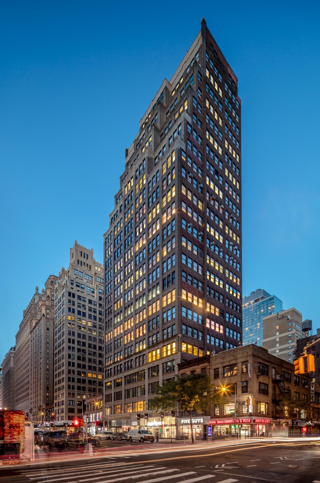 345 7th Ave, New York, NY à louer Photo de l’immeuble– Image 1 sur 11