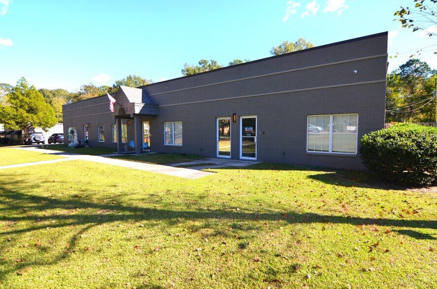 1235 Boone Hill Rd, Summerville, SC à louer - Photo de l’immeuble – Image 3 sur 12