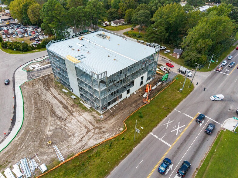 303 Bedford Ct, Portsmouth, VA à vendre - Photo de l’immeuble – Image 2 sur 5