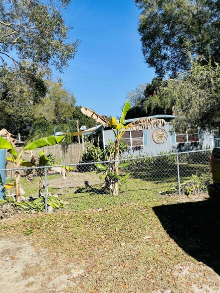 10116 Lake Ave, Tampa, FL à vendre - Photo de l’immeuble – Image 3 sur 18