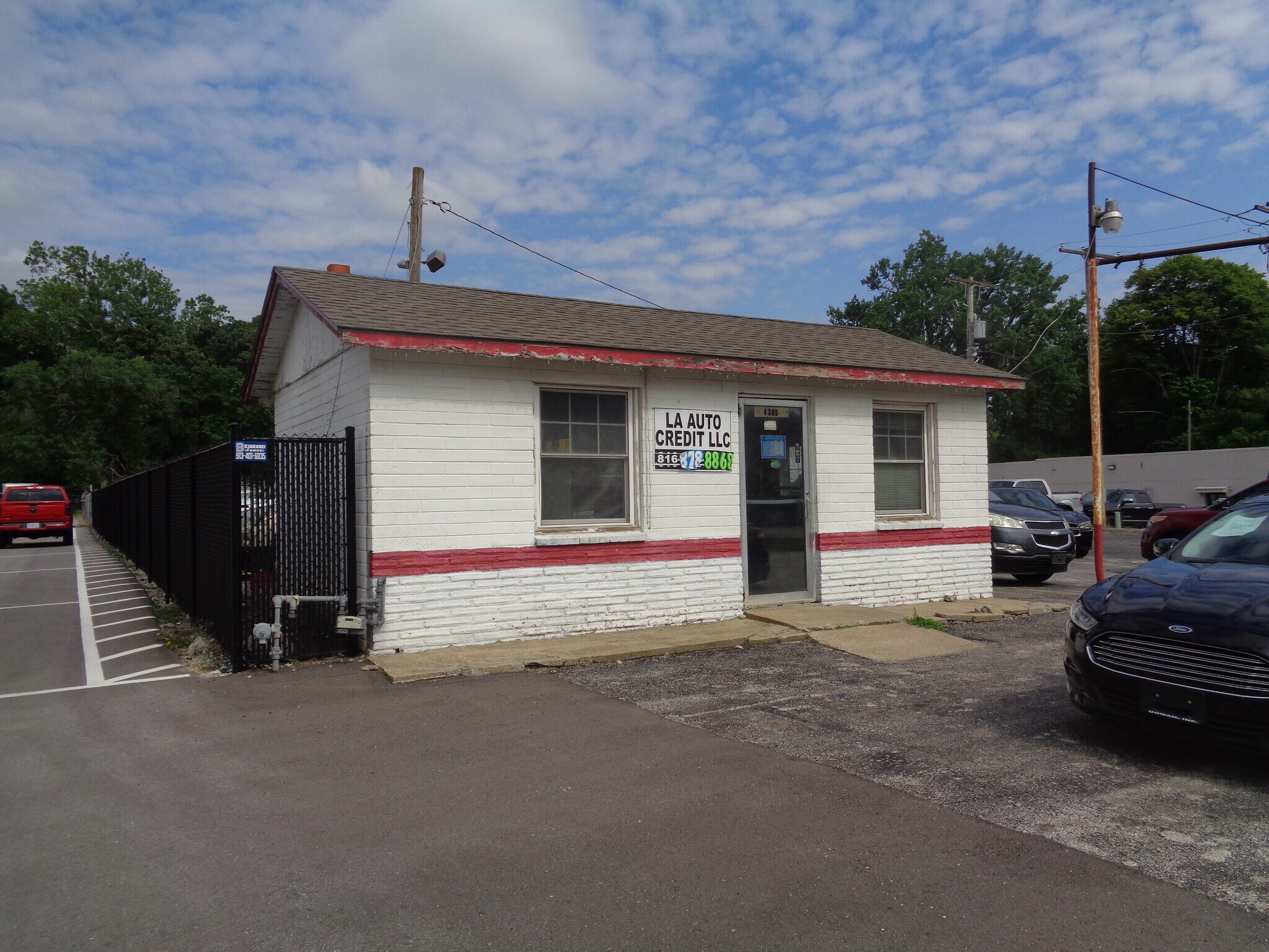 4305 NW Gateway Ave, Riverside, MO à vendre Photo principale– Image 1 sur 10