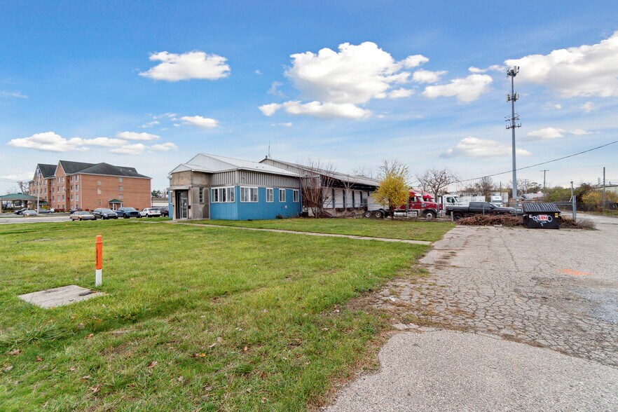 2655 Buchanan Ave SW, Grand Rapids, MI à louer - Photo de l’immeuble – Image 3 sur 16