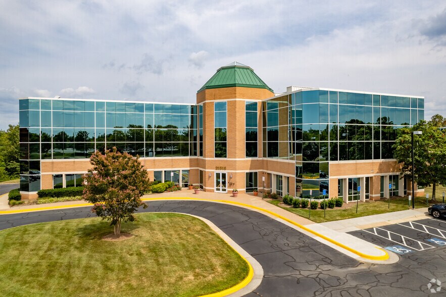 21515 Ridgetop Cir, Dulles Town Center, VA à louer - Photo de l’immeuble – Image 2 sur 4