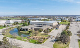 Plus de détails pour 475 Corporate Woods Pky, Vernon Hills, IL - Industriel/Logistique à vendre