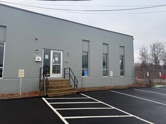 Plus de détails pour 41 Ford Ln, Warwick, RI - Industriel/Logistique à louer