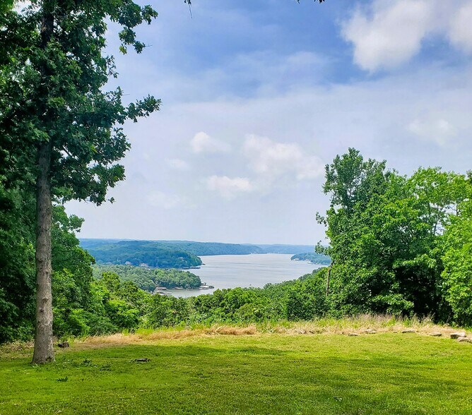 250 Sunset Hills Dr, Sunrise Beach, MO à vendre - Photo de l’immeuble – Image 2 sur 29