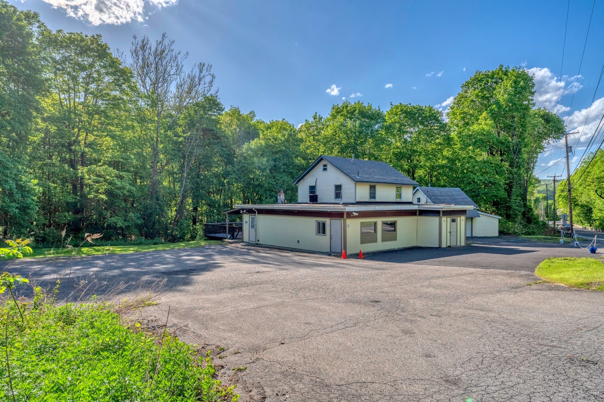1520 Broadway, Esopus, NY à vendre Photo principale– Image 1 sur 31