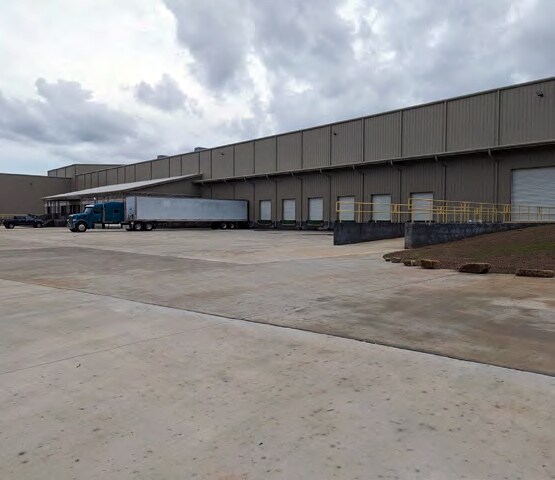 2109 S US Highway 31, Bay Minette, AL à louer - Photo de l’immeuble – Image 2 sur 7